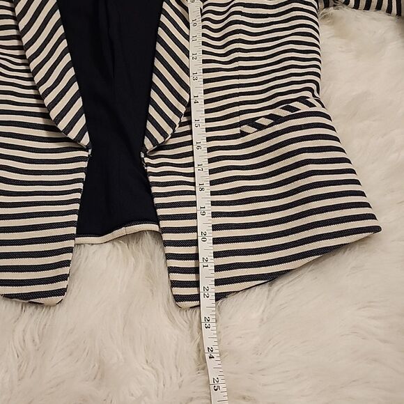 Ann Taylor- Blazer - Picture 6 of 6